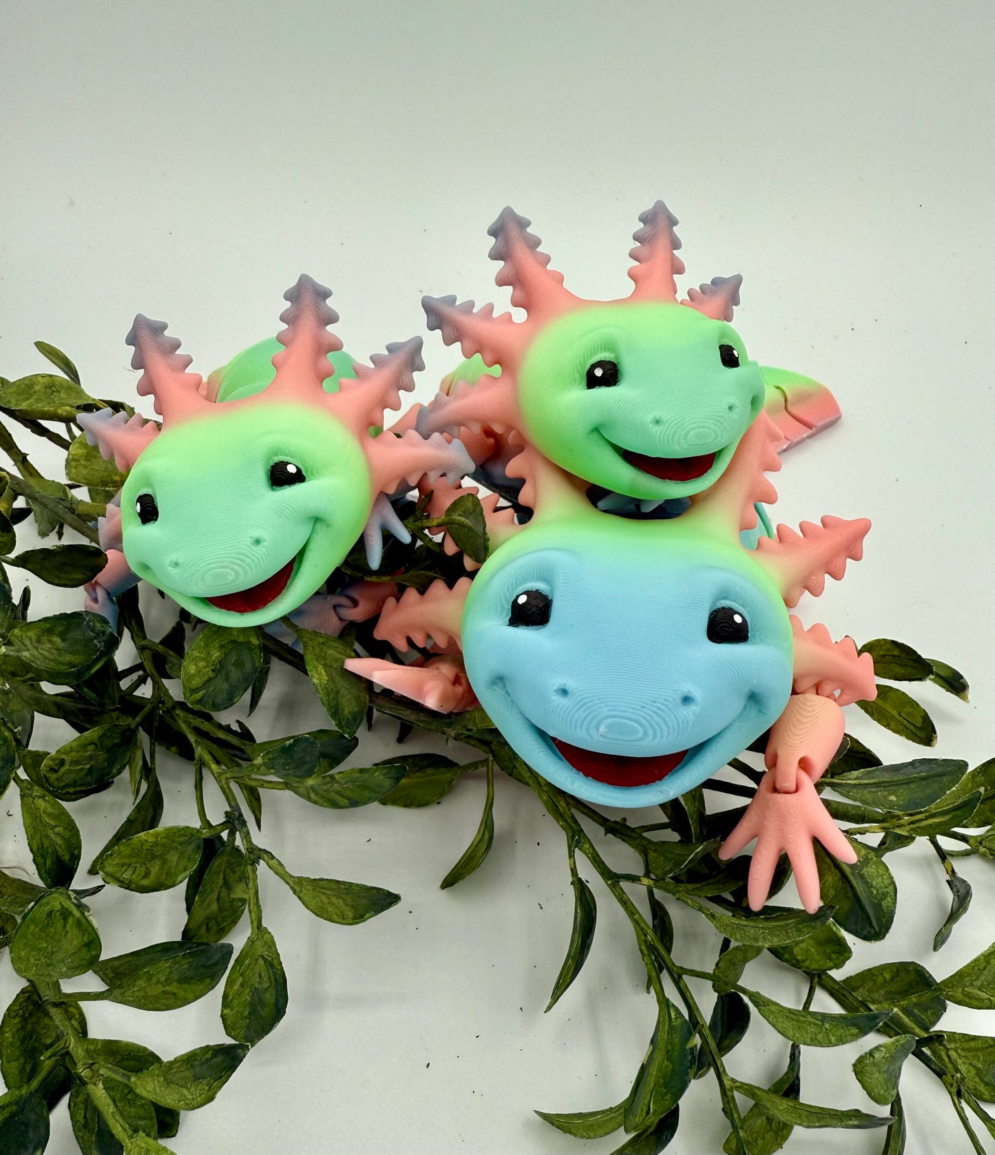 Small Multicolor Articulated Axolotls